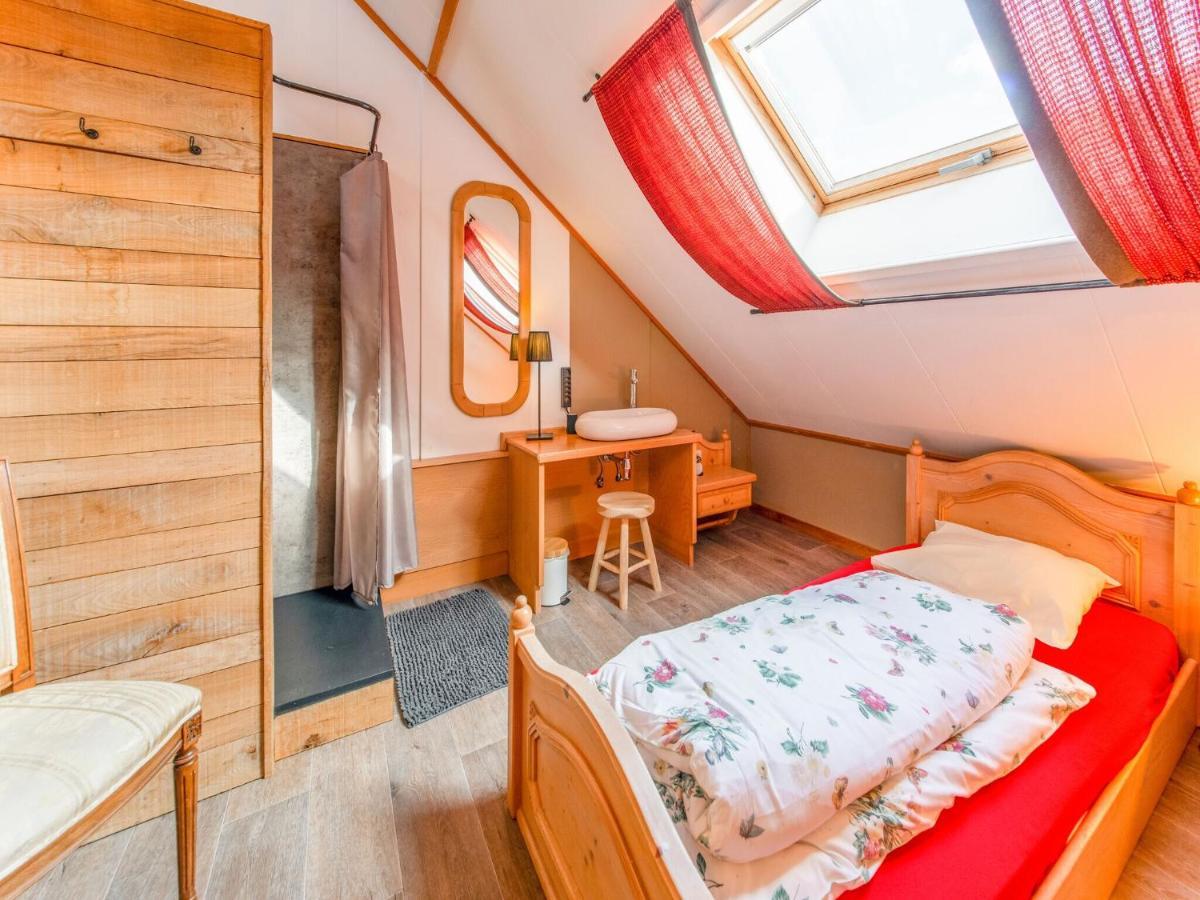 Luxurious House With Sauna In A Farm In Бастонь Экстерьер фото